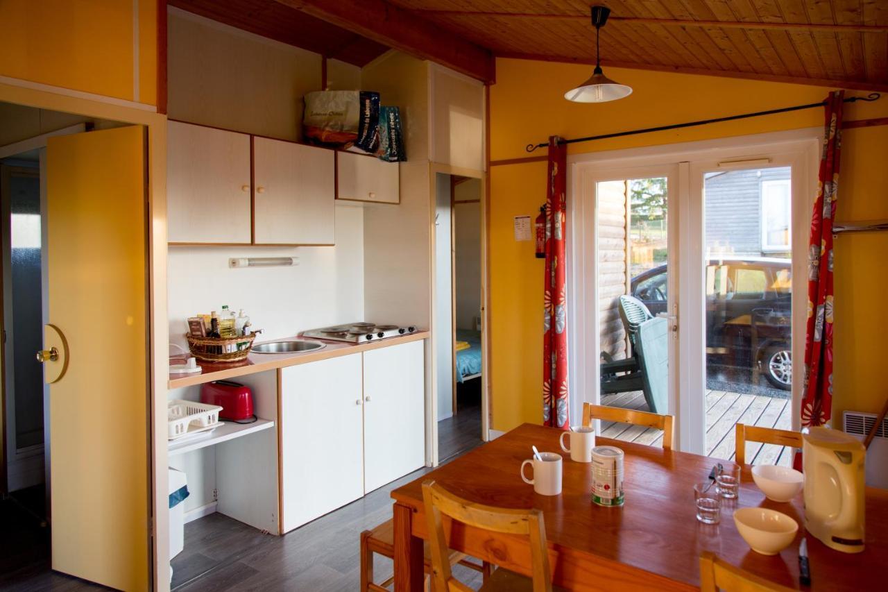 Les Chalets D Hermine Montredon-Labessonnie Exterior photo
